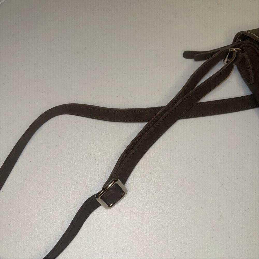 Roots Riverside Crossbody - Picture 11 of 11